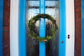 Natural materials Christmas wreath © Lianne de Mello